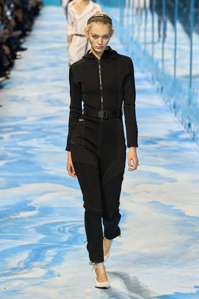 Look 35